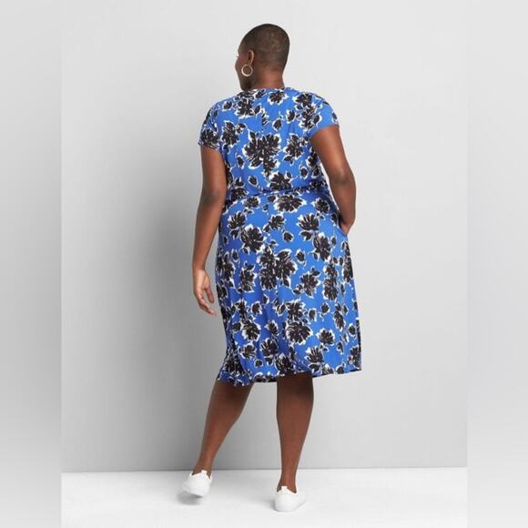 Lane Bryant Blue Black floral knit short sleeve belted dress womens 26 28 new - Picture 11 of 16